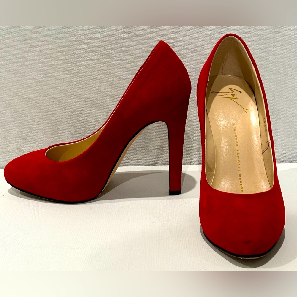 Giuseppe Zanotti 👠 Gorgeous Red Valentine’s Day heels Red Suede Size 37  EUC